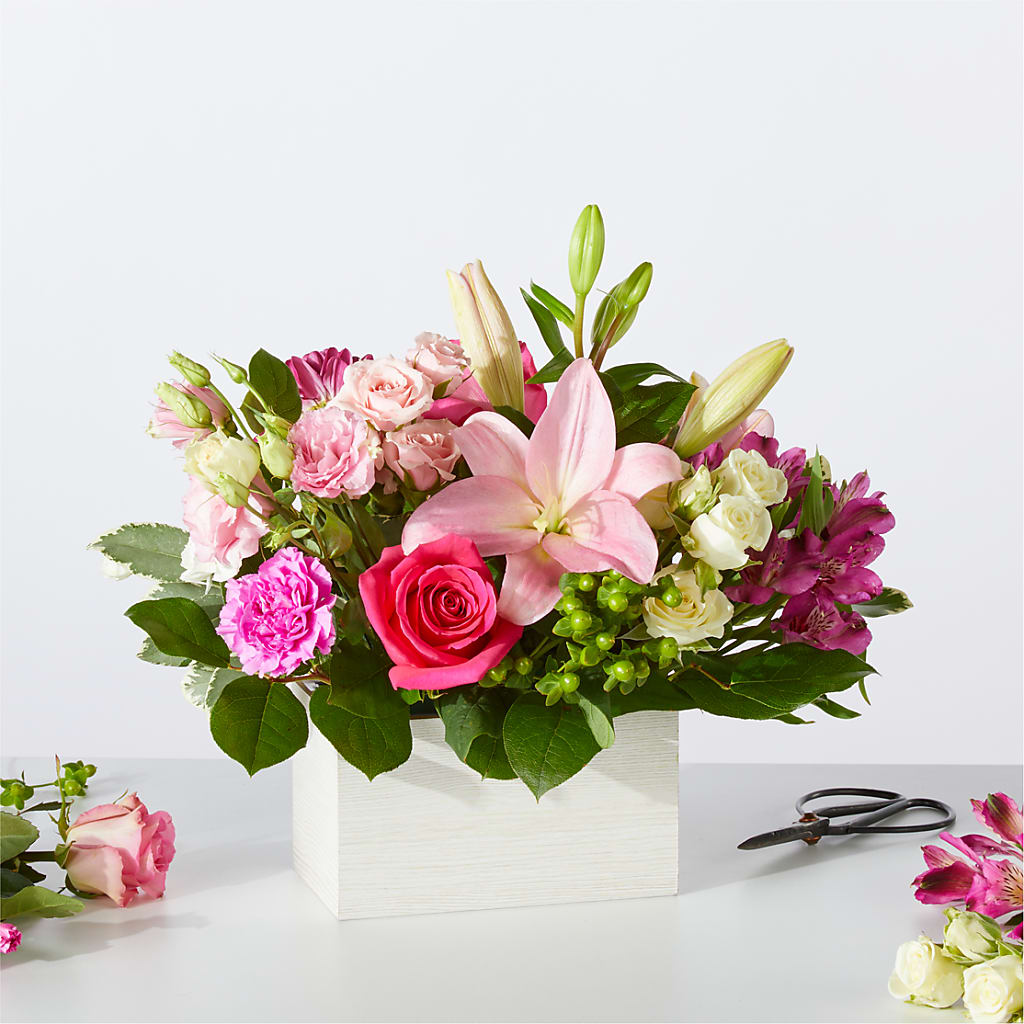 Sweetberry Box – A Florist Original – Sayla Flowers, Los Angeles CA