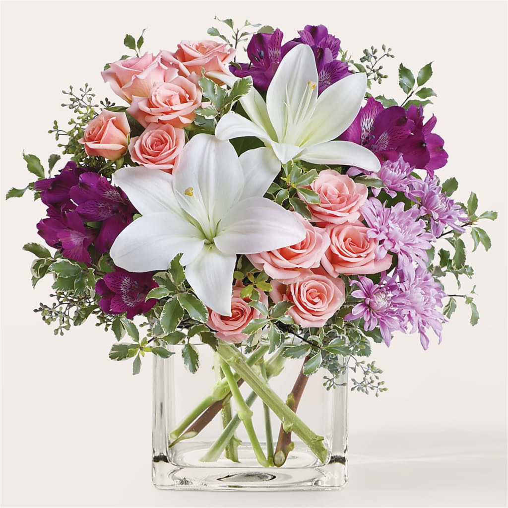 Mani Pedi Bouquet – Sayla Flowers, Los Angeles CA