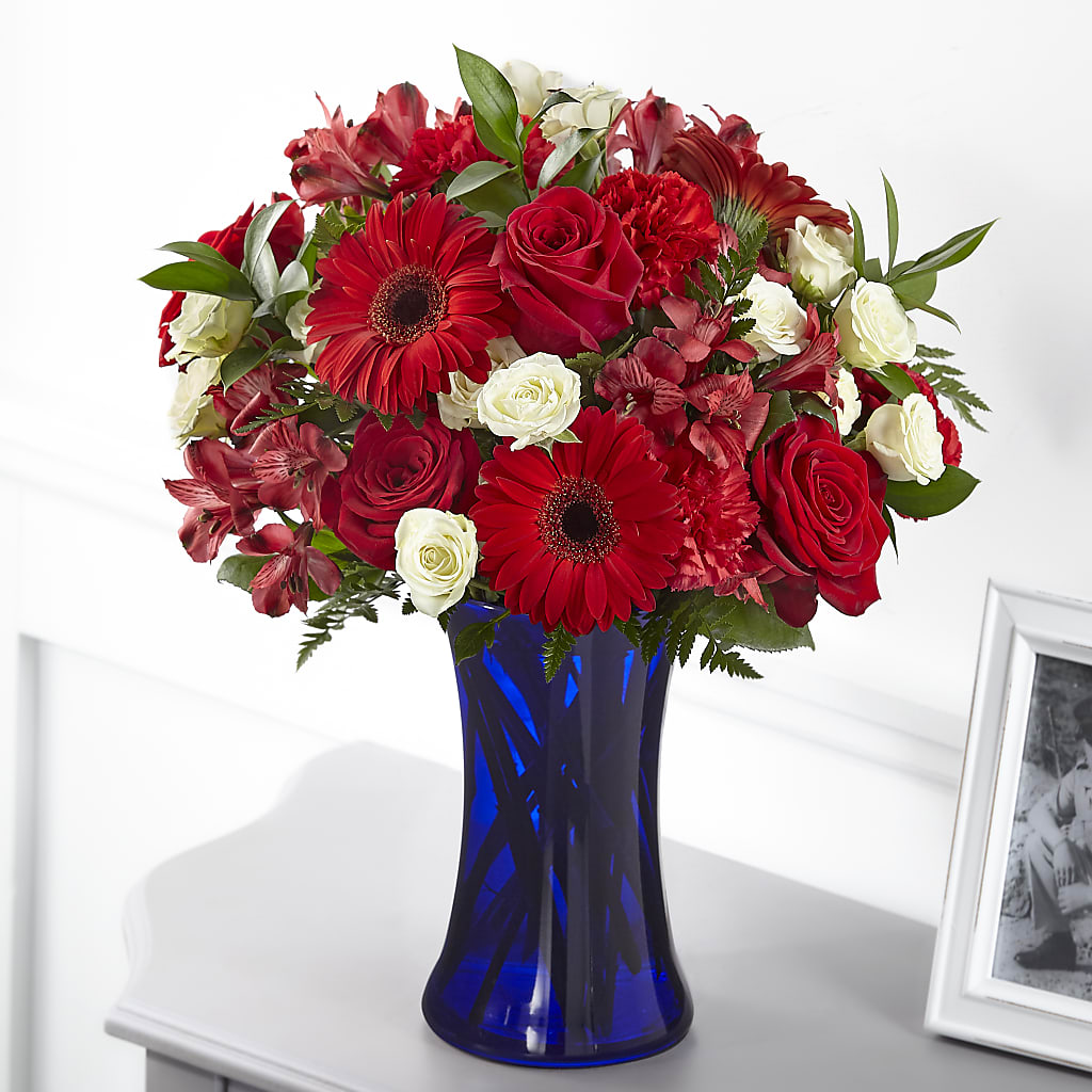 Hearts Embrace Bouquet – Sayla Flowers, Los Angeles CA