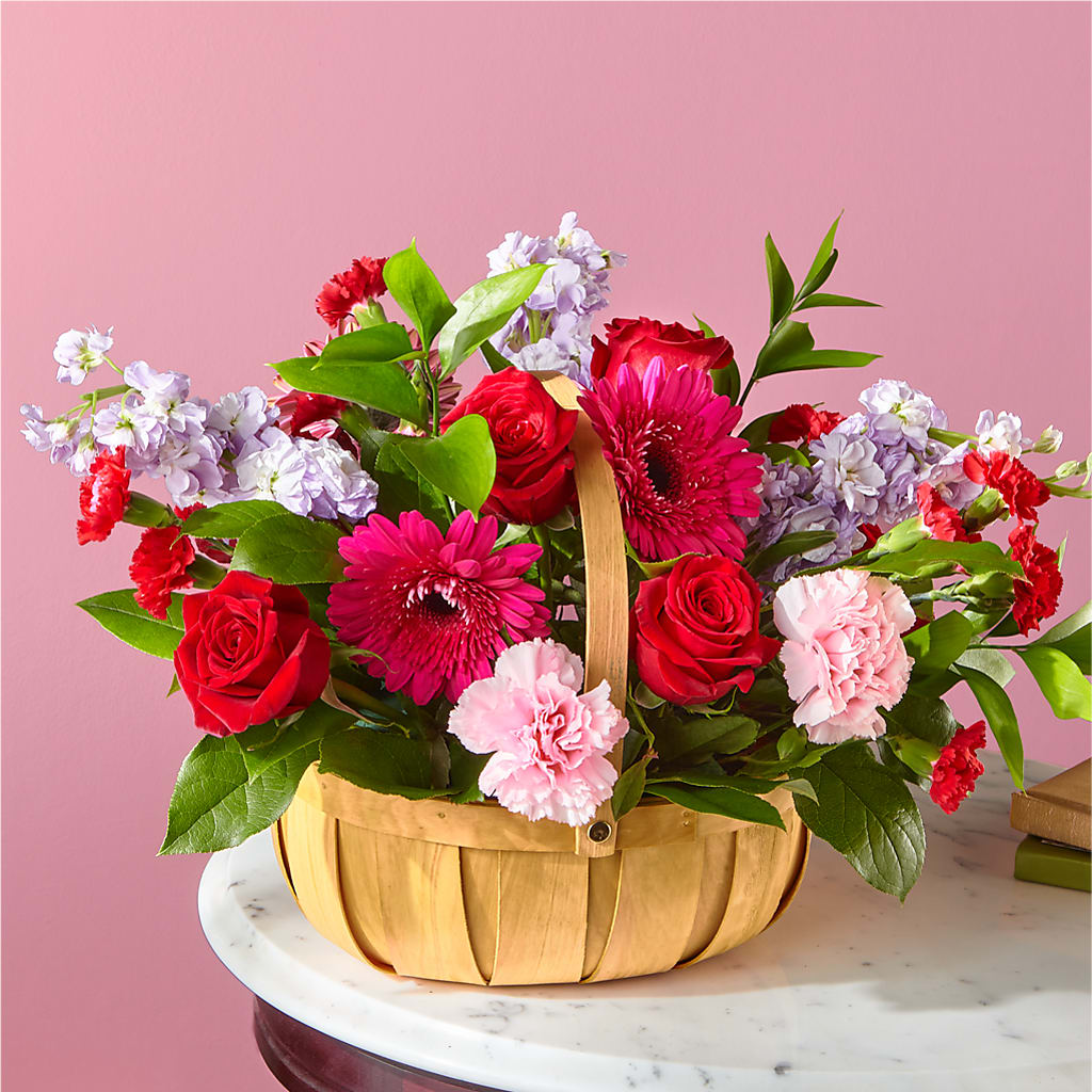 Pink Picnic Basket – Sayla Flowers, Los Angeles CA