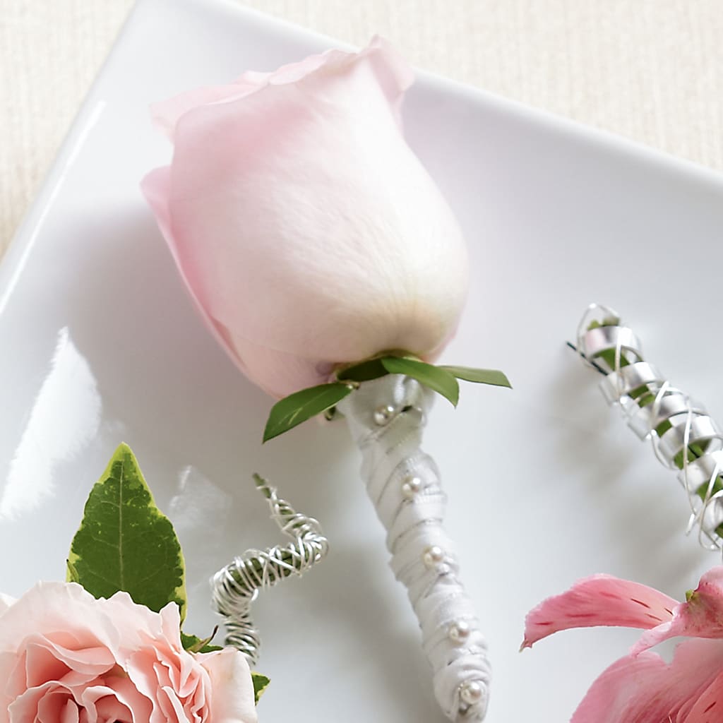 Pink Rose Boutonniere – Sayla Flowers, Los Angeles CA