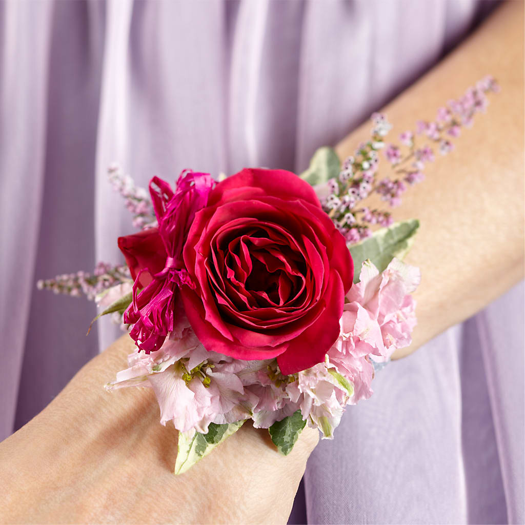 Rose Charm Corsage – Sayla Flowers, Los Angeles CA