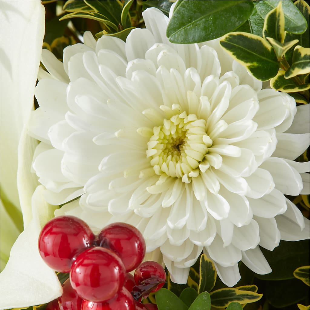 Festive Moments Tree –  Sayla Flowers, Los Angeles CA