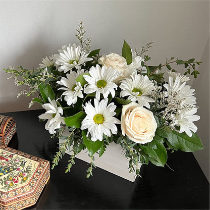 Fresh Linen Box Bouquet –  Sayla Flowers, Los Angeles CA