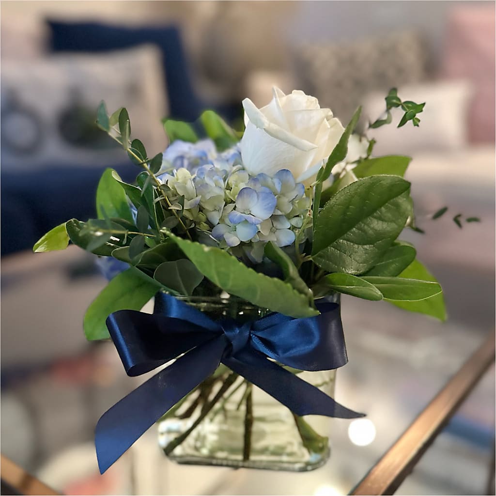 Sky Blue Delight Bouquet –  Sayla Flowers, Los Angeles CA