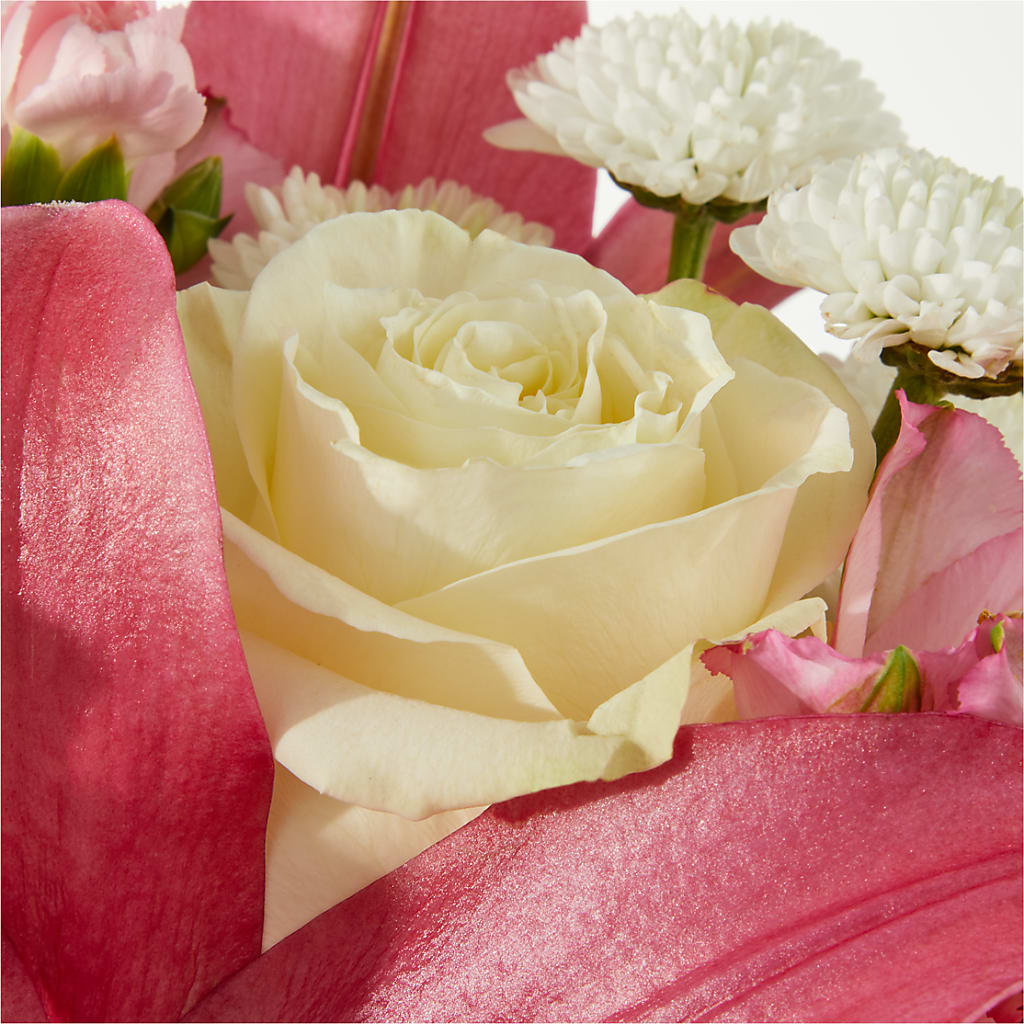Piece of Cake Bouquet –  Sayla Flowers, Los Angeles CA