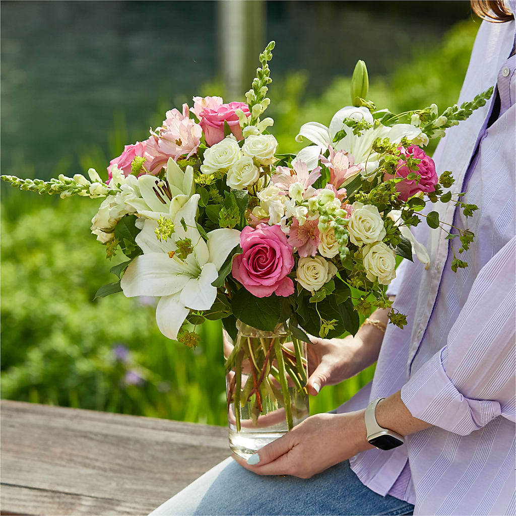 Fondly Bouquet –  Sayla Flowers, Los Angeles CA