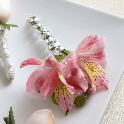 Pink Peruvian Lily Boutonniere –  Sayla Flowers, Los Angeles CA